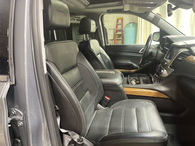 Used 2020 GMC Yukon XL Denali w/ Denali Premium Package AWD/4WD image 26