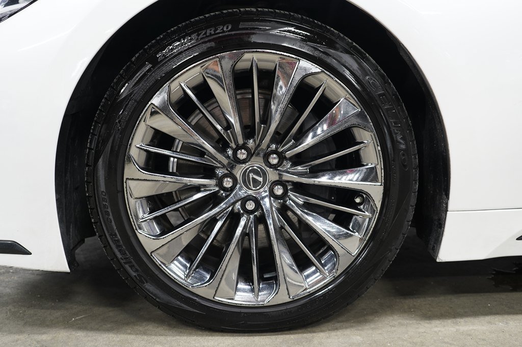 Used 2022 Lexus LS 500 w/ Interior Upgrade Package RWD image 31