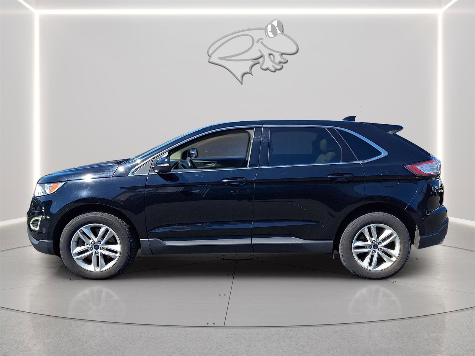 Used 2016 Ford Edge SEL w/ Equipment Group 201A AWD/4WD image 2