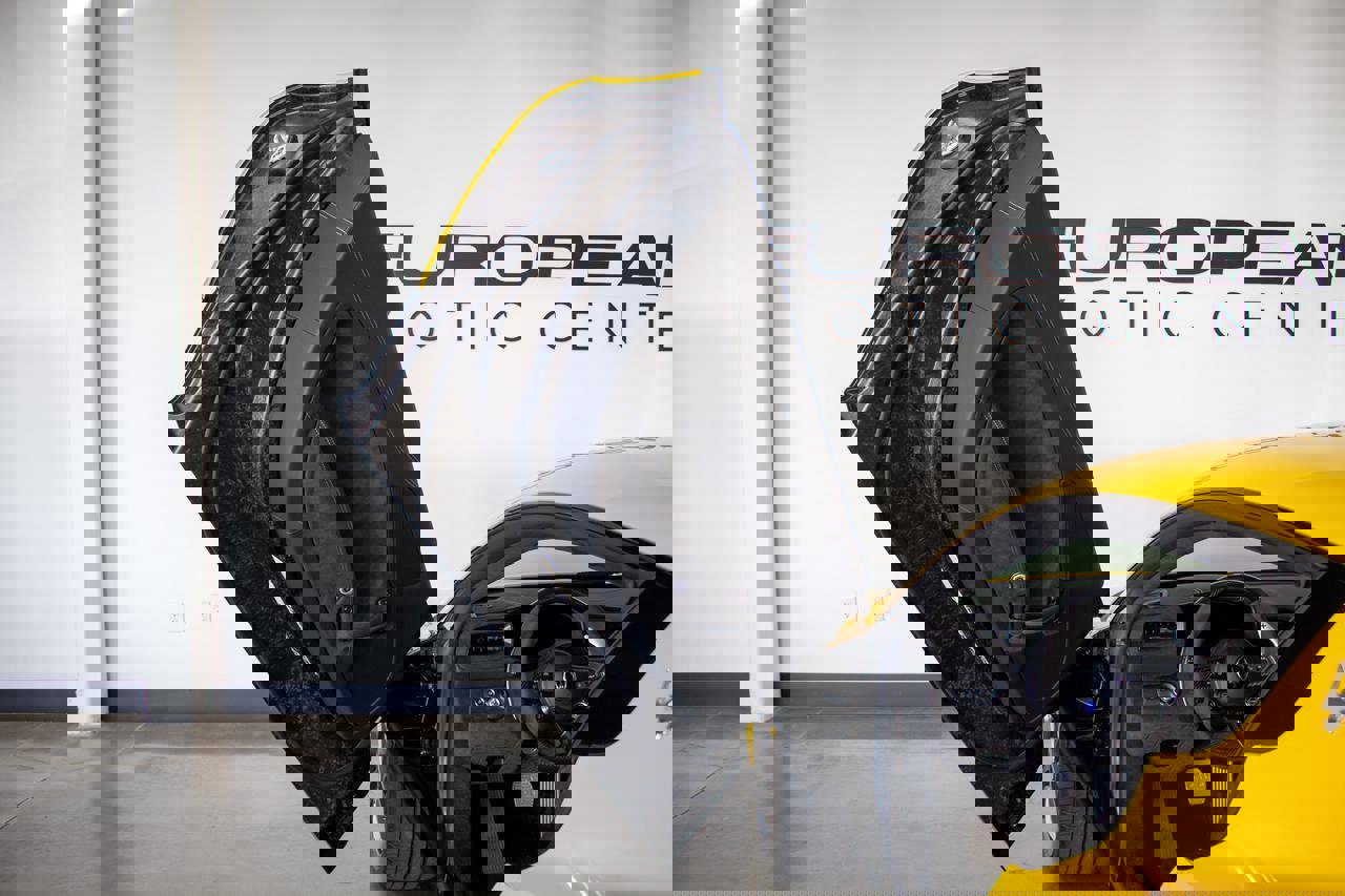 Used 2023 Maserati MC20 Coupe image 11