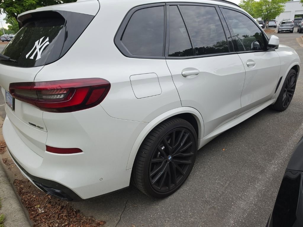 Used 2021 BMW X5 sDrive40i w/ M Sport Package RWD image 3