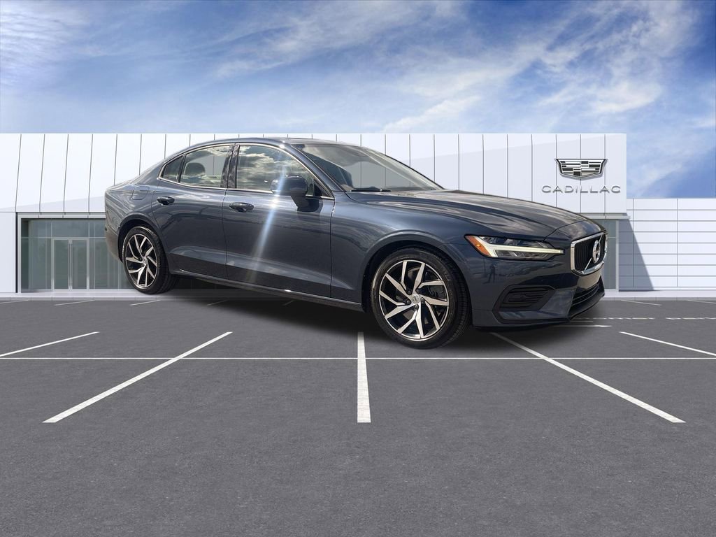 Used 2019 Volvo S60 T6 Momentum w/ Multimedia Package AWD/4WD image 2
