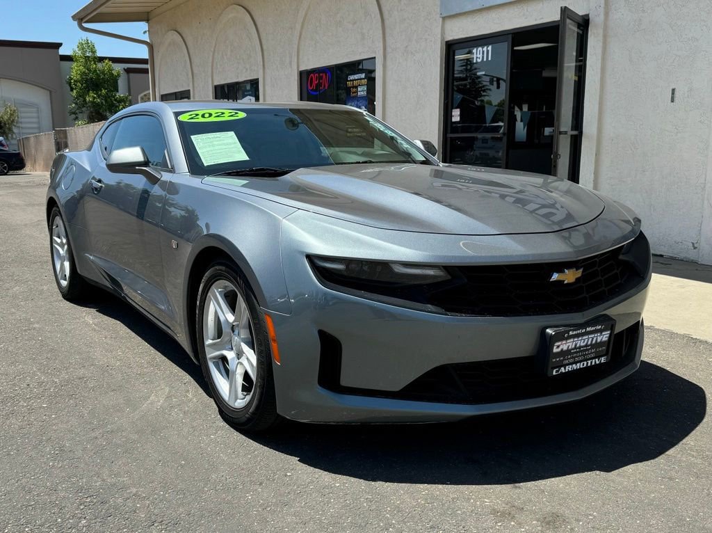Used 2022 Chevrolet Camaro LT RWD image 1