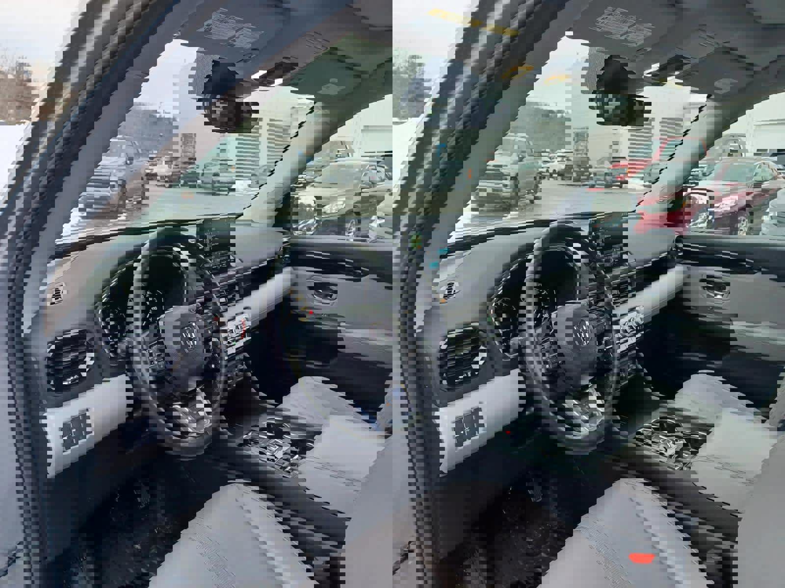 Used 2023 Honda Pilot Touring image 8