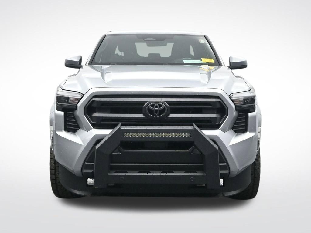 Used 2025 Toyota Tacoma SR5 AWD/4WD video 2