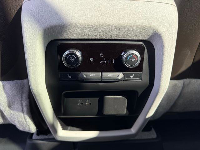 Used 2024 GMC Acadia Denali w/ Super Cruise Package image 36