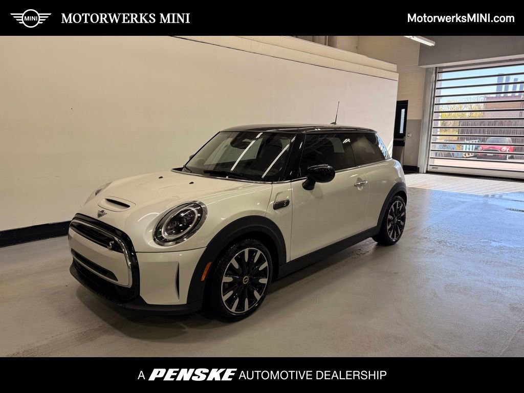 Used 2024 MINI Cooper SE w/ Signature Upholstery Package FWD image 1