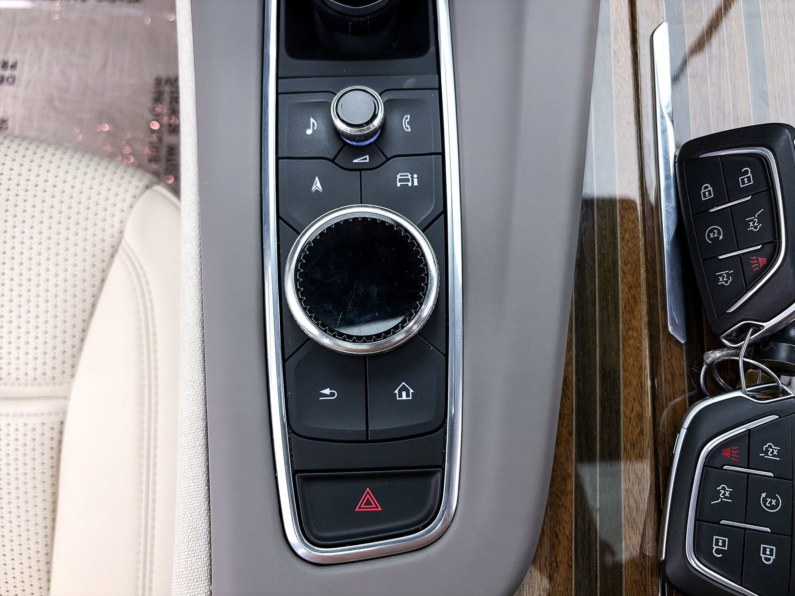 Used 2022 Cadillac Escalade Sport Platinum w/ Heavy-Duty Trailer Package AWD/4WD image 31