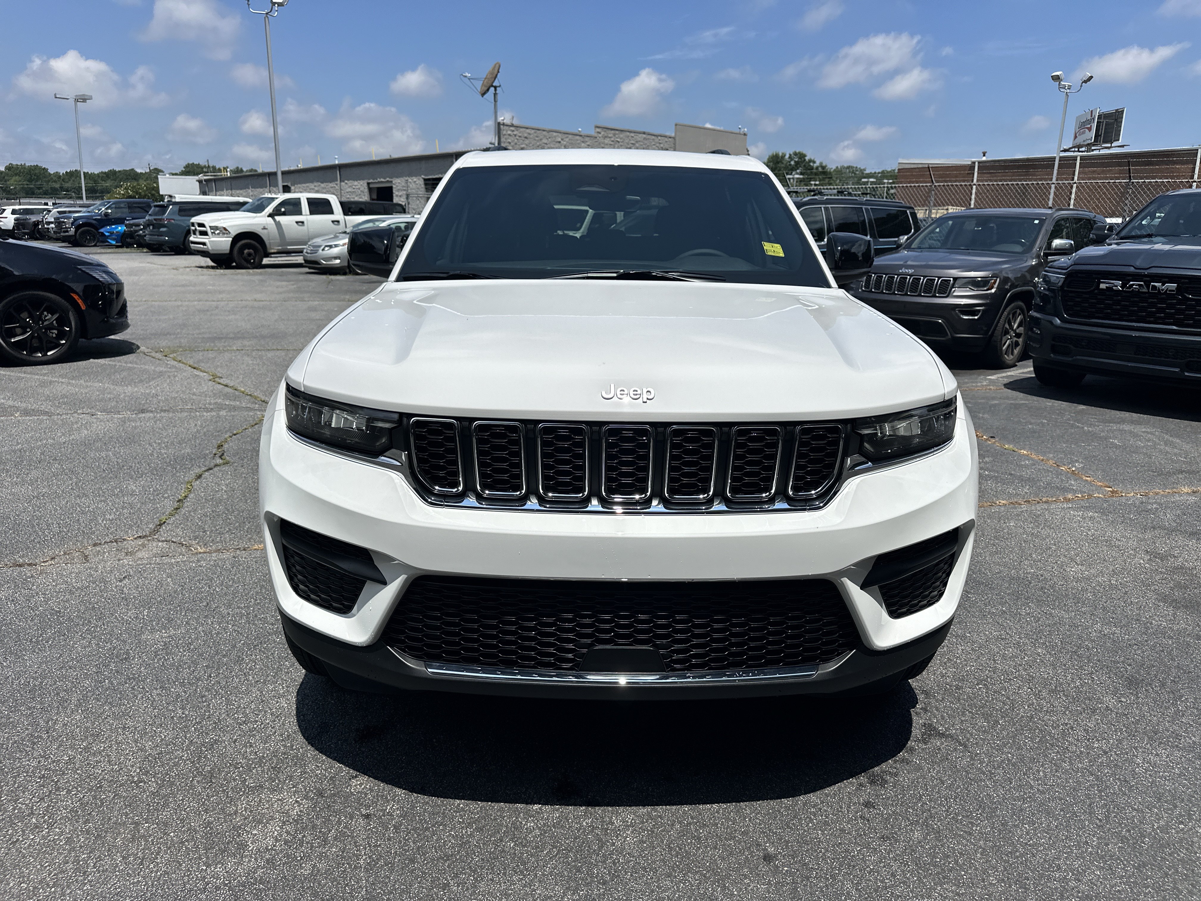 New 2026 Jeep Grand Cherokee Laredo X RWD image 4