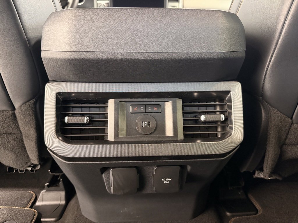 Used 2024 Ford F250 Platinum image 22