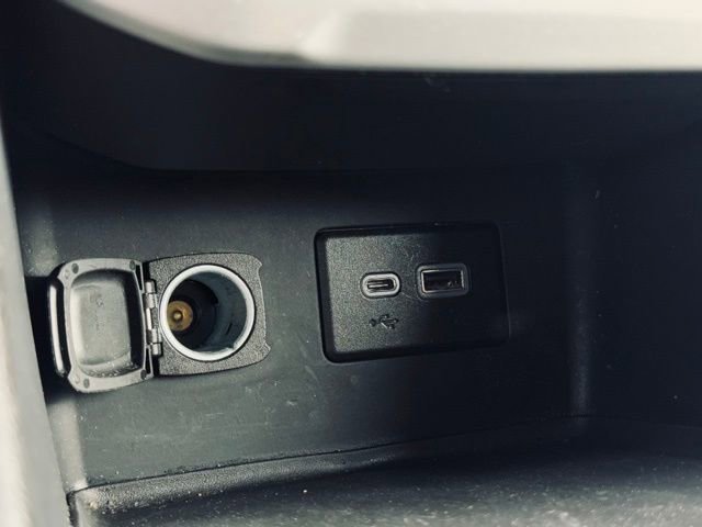 Used 2023 GMC Acadia SLE w/ Driver Convenience Package image 35