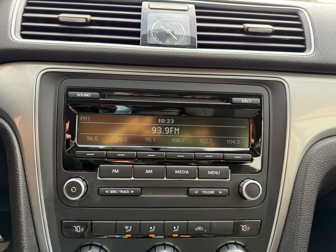 Used 2012 Volkswagen Passat 2.5 S image 10