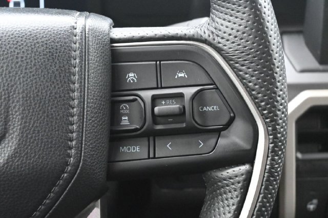 Used 2024 Toyota Tacoma SR5 AWD/4WD image 18