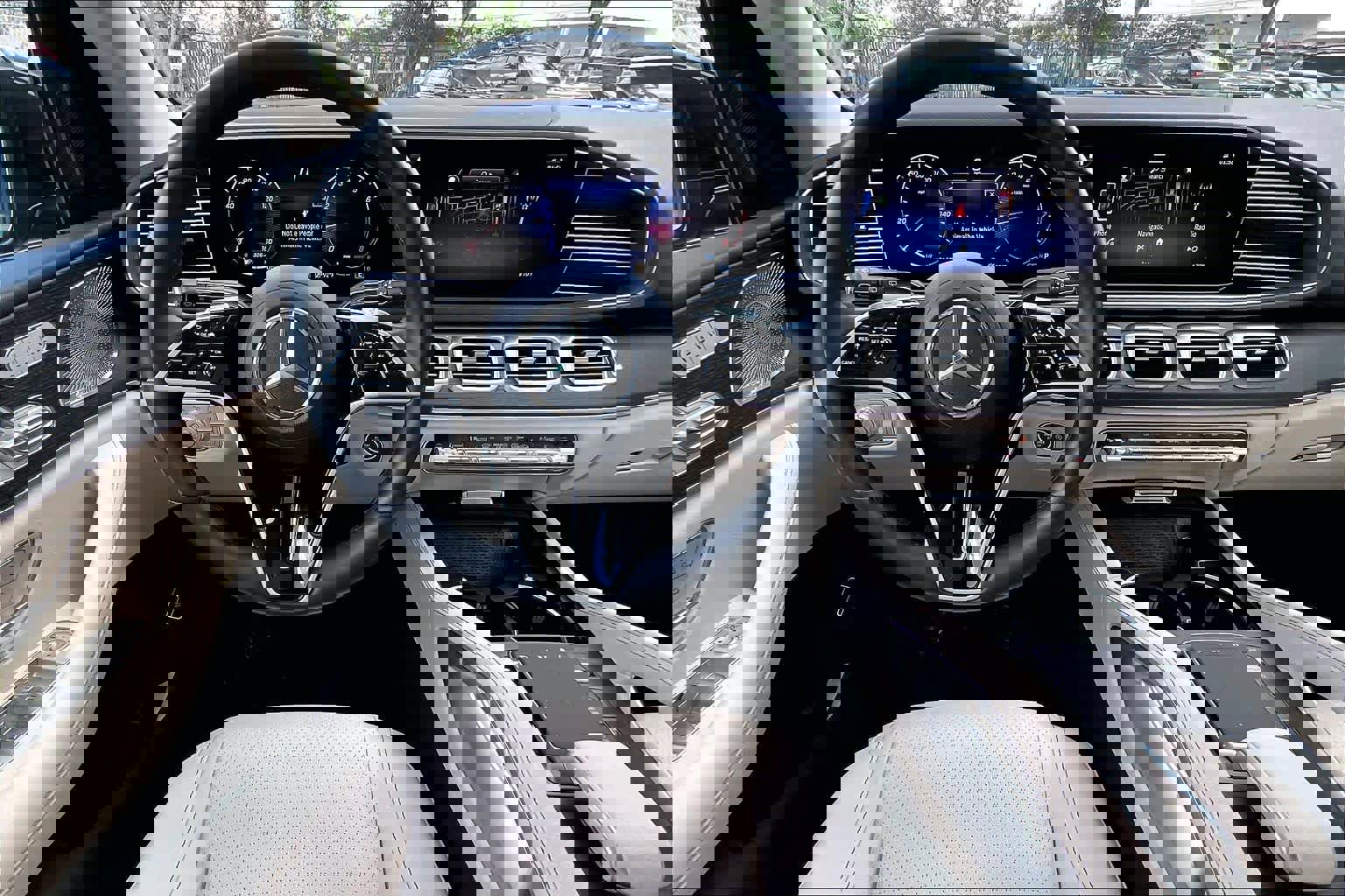 Used 2025 Mercedes-Benz GLE 350 4MATIC image 6