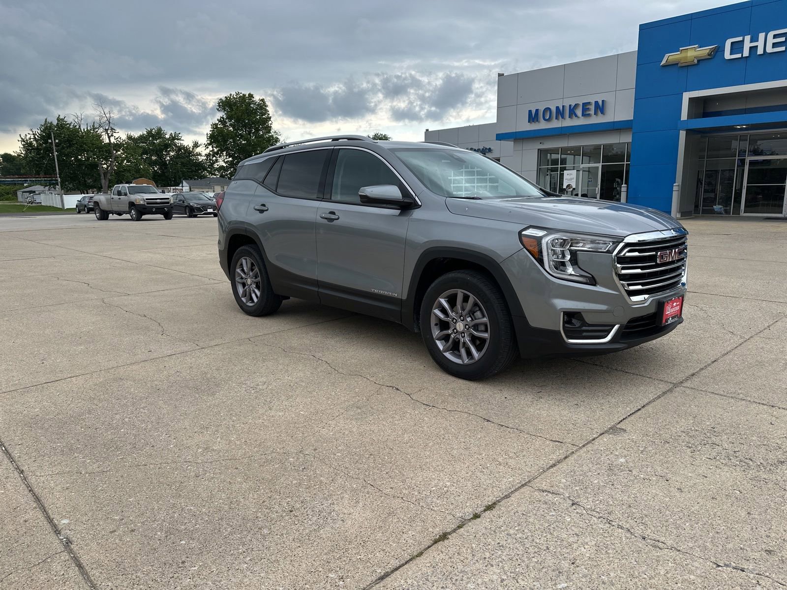 Used 2023 GMC Terrain SLT