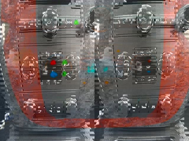 Used 2013 Chevrolet Tahoe LT AWD/4WD image 31