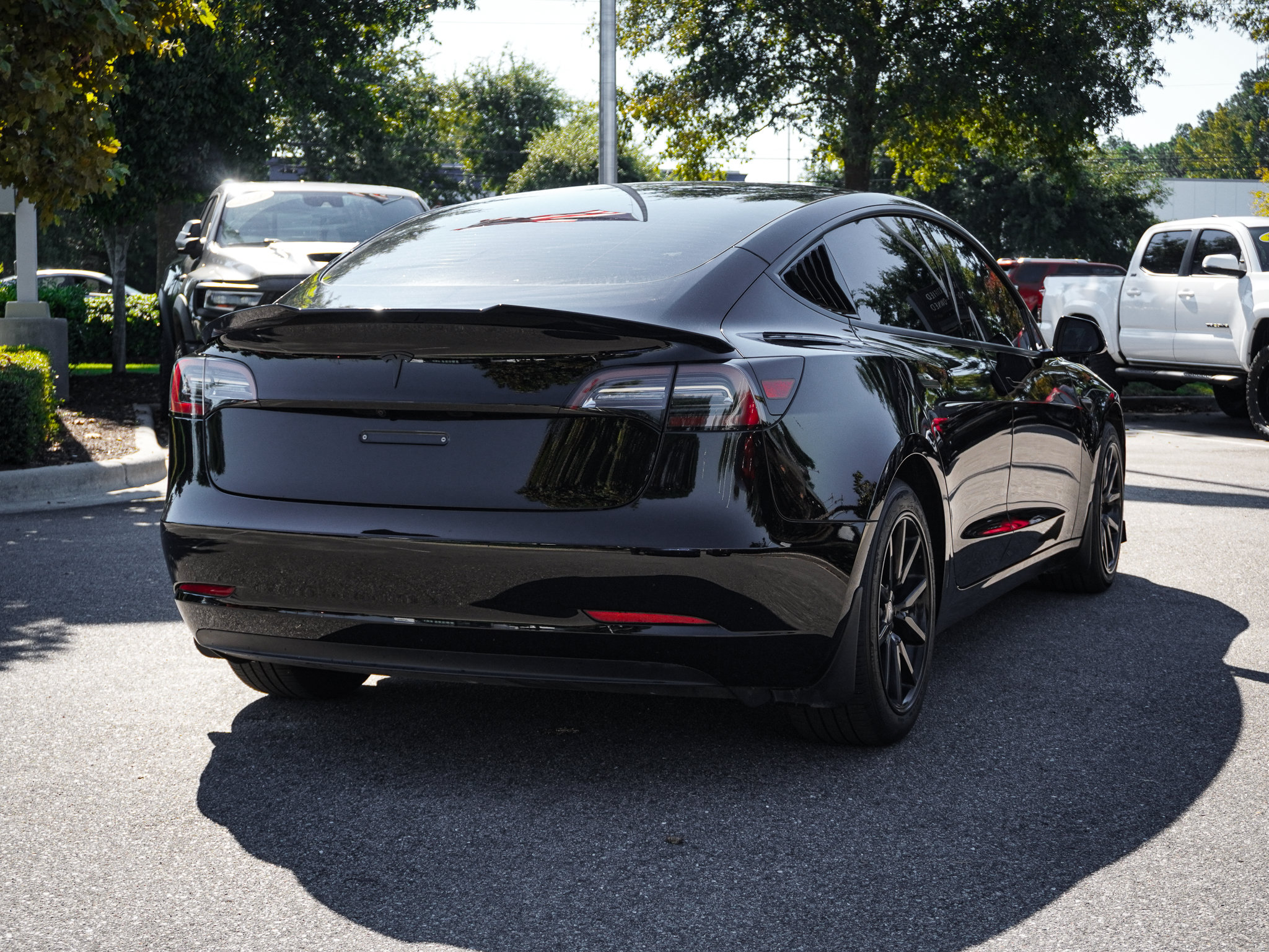 Used 2023 Tesla Model 3 Standard Range RWD image 9