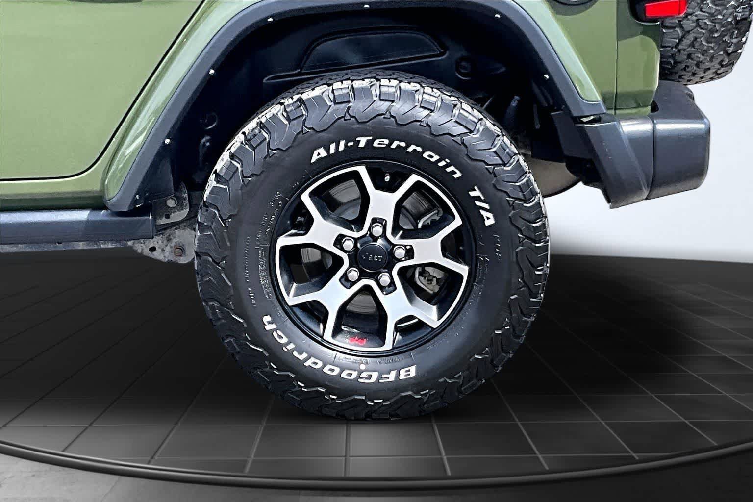 Used 2021 Jeep Wrangler Unlimited Rubicon AWD/4WD image 36