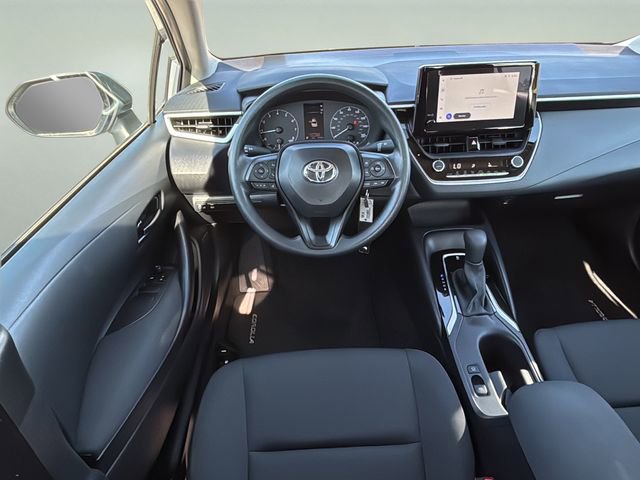 Used 2025 Toyota Corolla LE FWD image 16