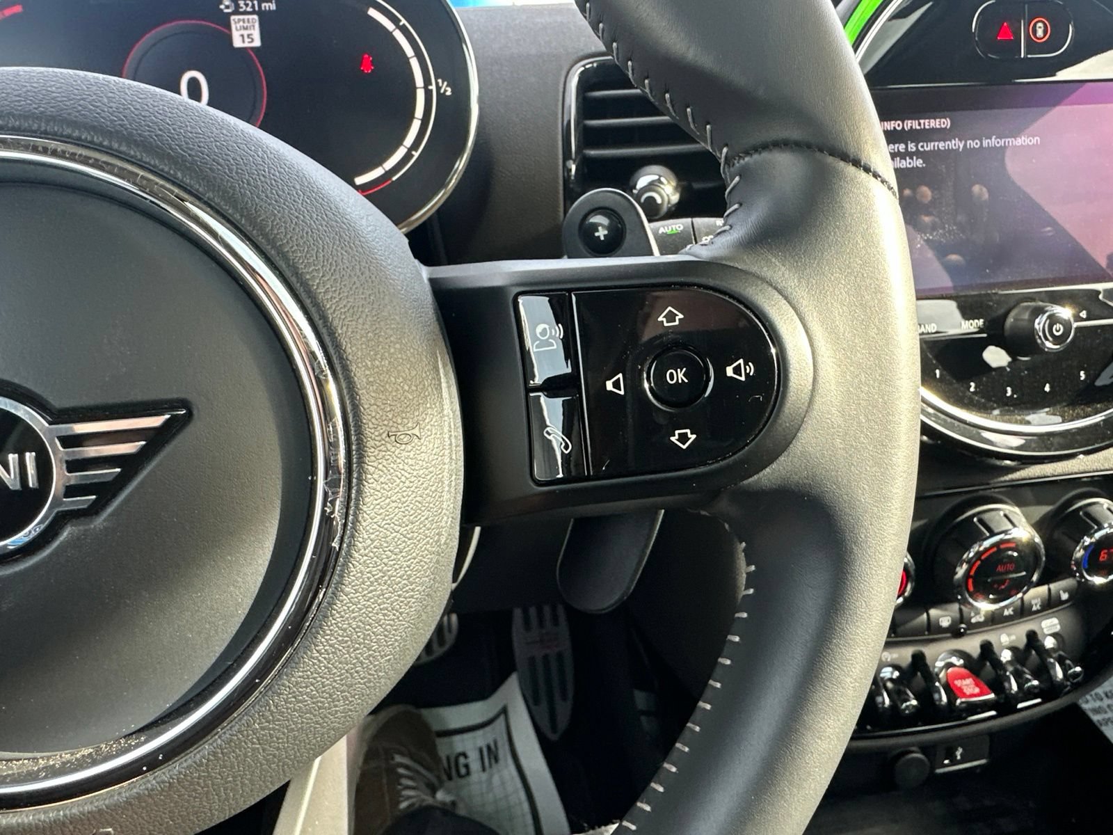 Used 2023 MINI Cooper Clubman S w/ Premium Package FWD image 59