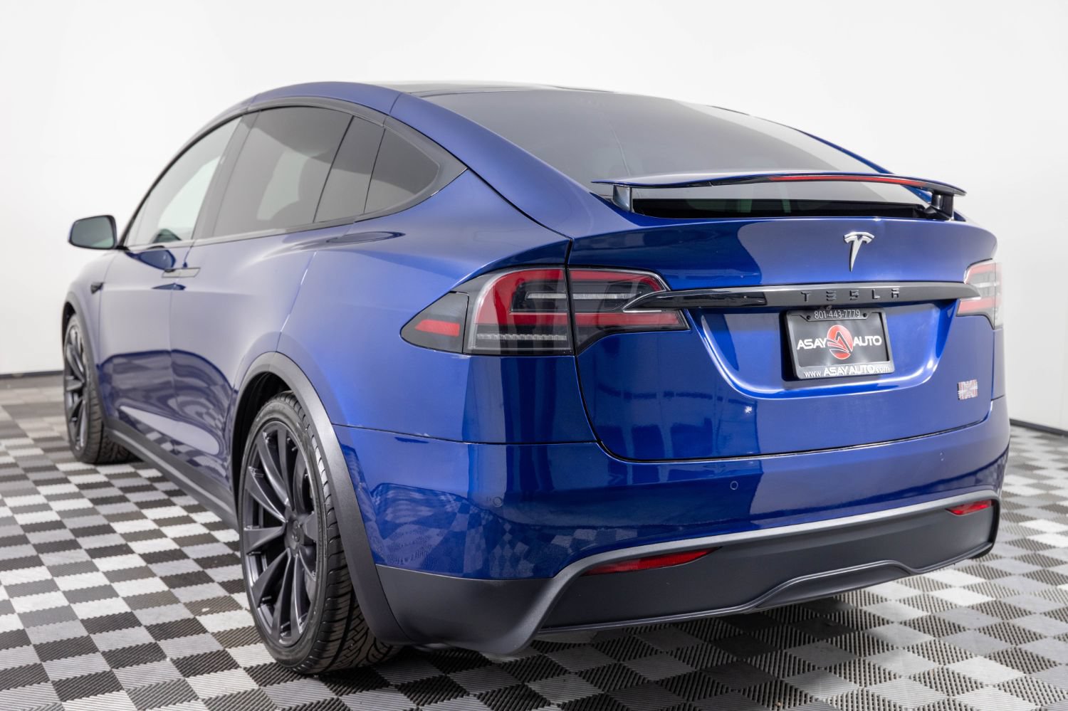 Used 2023 Tesla Model X Plaid AWD/4WD image 5
