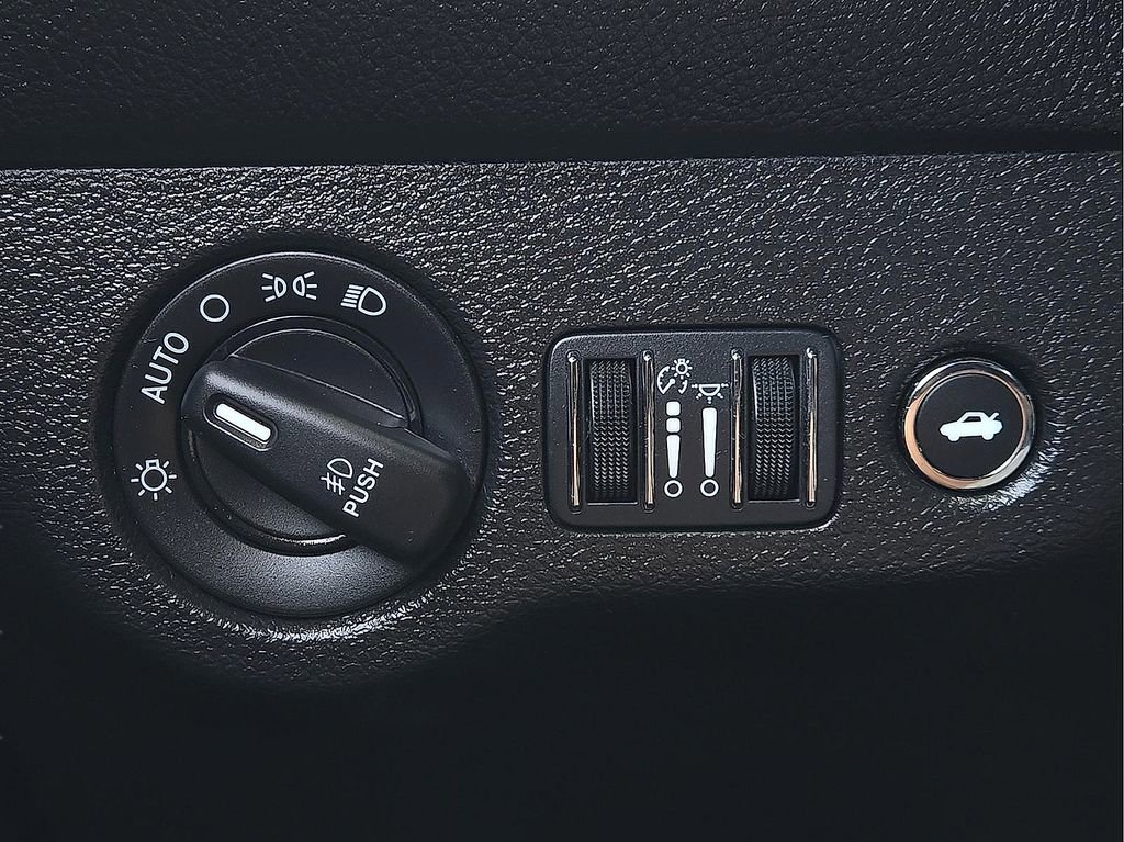 Used 2021 Dodge Challenger R/T Scat Pack RWD image 18