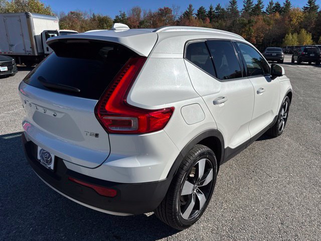 Used 2021 Volvo XC40 T5 Momentum w/ Premium Package AWD/4WD image 6