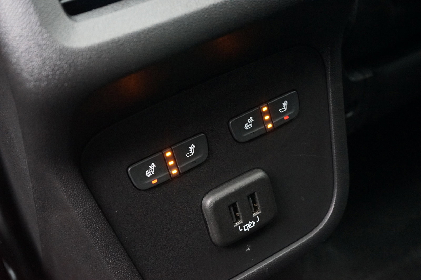 Used 2024 GMC Terrain Denali image 15