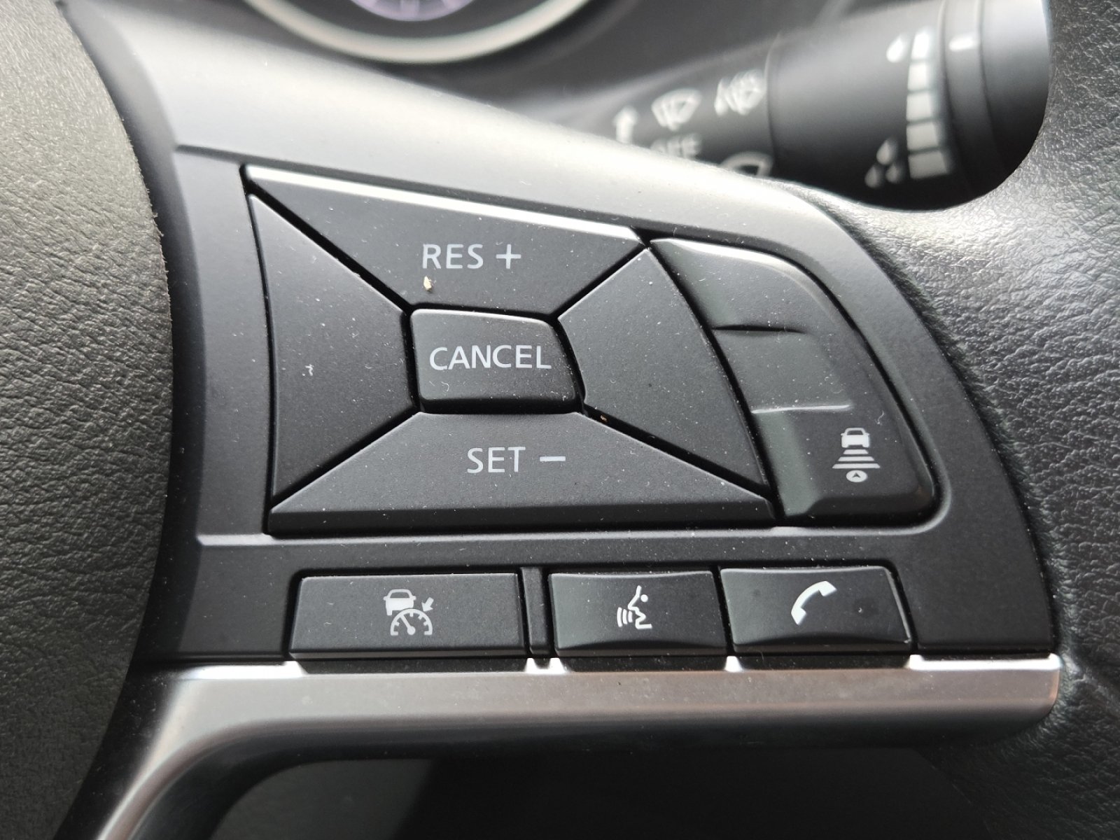 Used 2023 Nissan Sentra SV FWD image 7