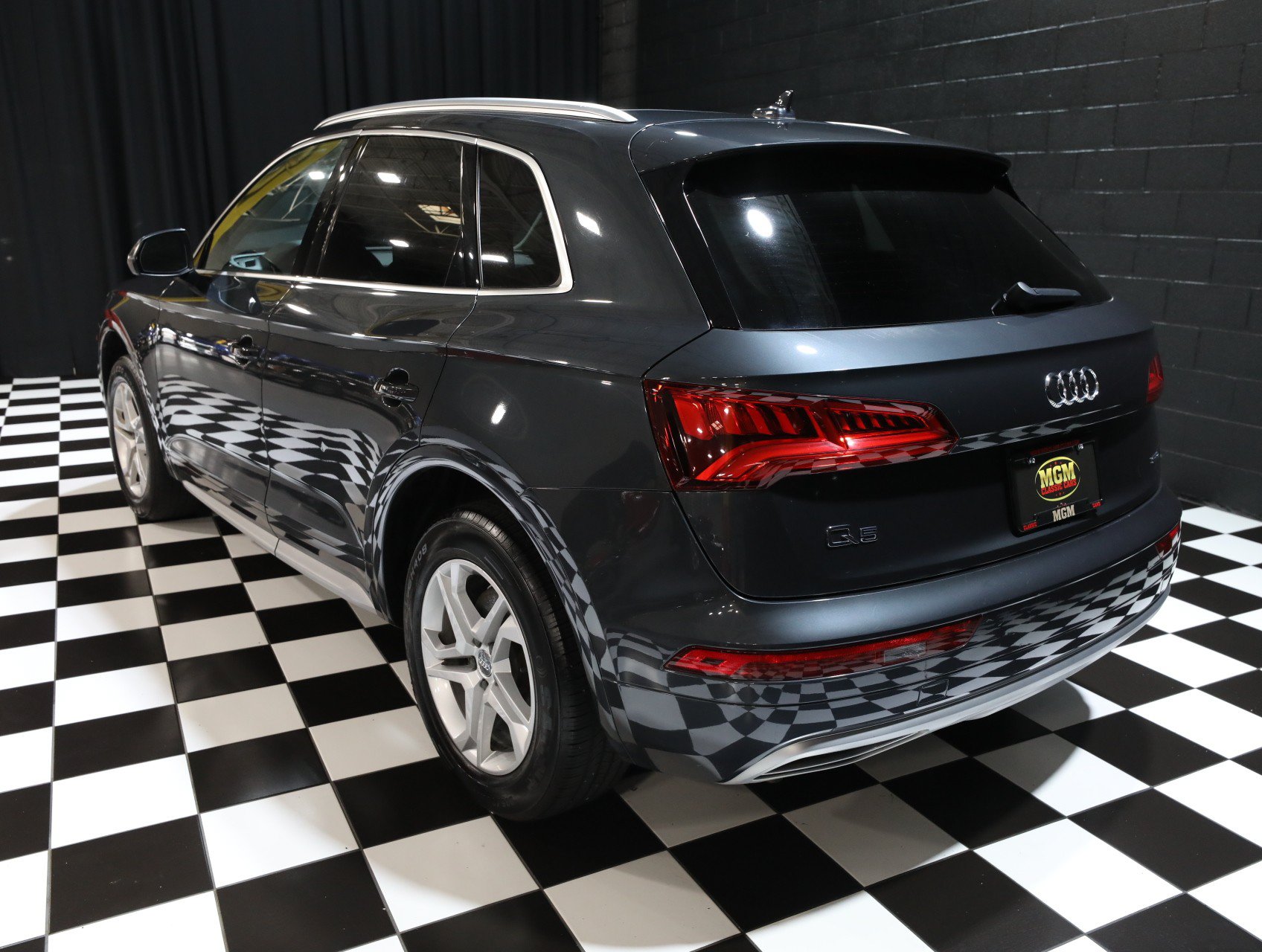 Used 2019 Audi Q5 2.0T Premium w/ Convenience Package AWD/4WD image 22