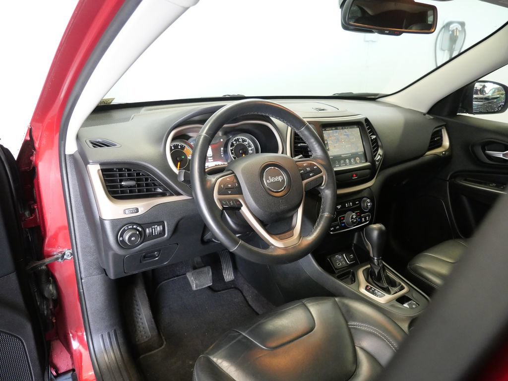Used 2016 Jeep Cherokee Limited FWD image 13