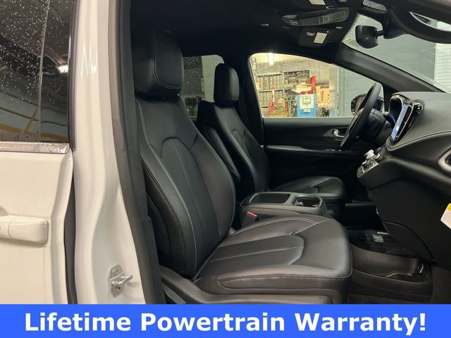 New 2026 Chrysler Pacifica Select image 19
