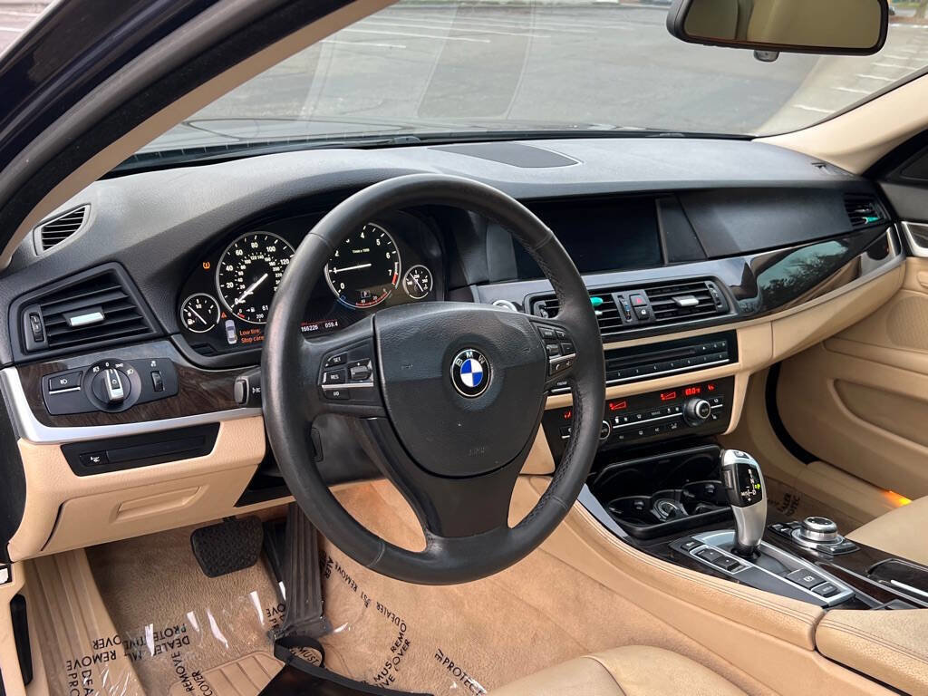 Used 2013 BMW 535i Sedan w/ Technology Pkg image 12