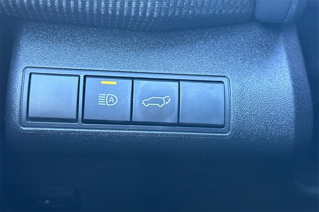 Used 2023 Toyota bZ4X Limited image 31