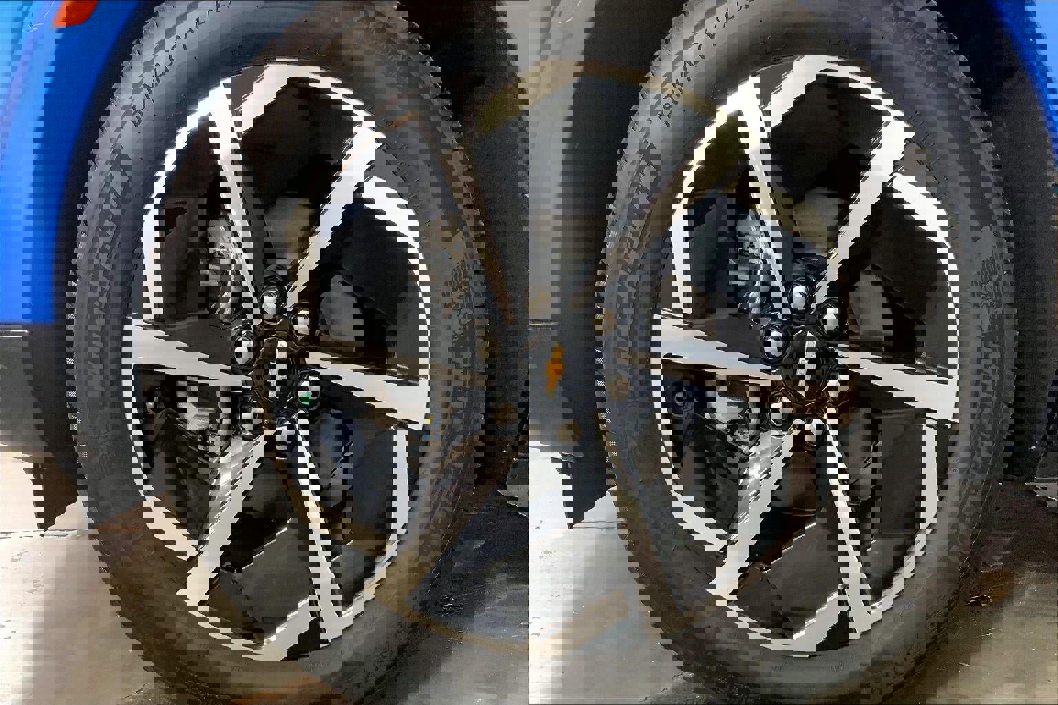 Used 2025 Chevrolet Equinox EV LT w/ Convenience Package FWD image 9