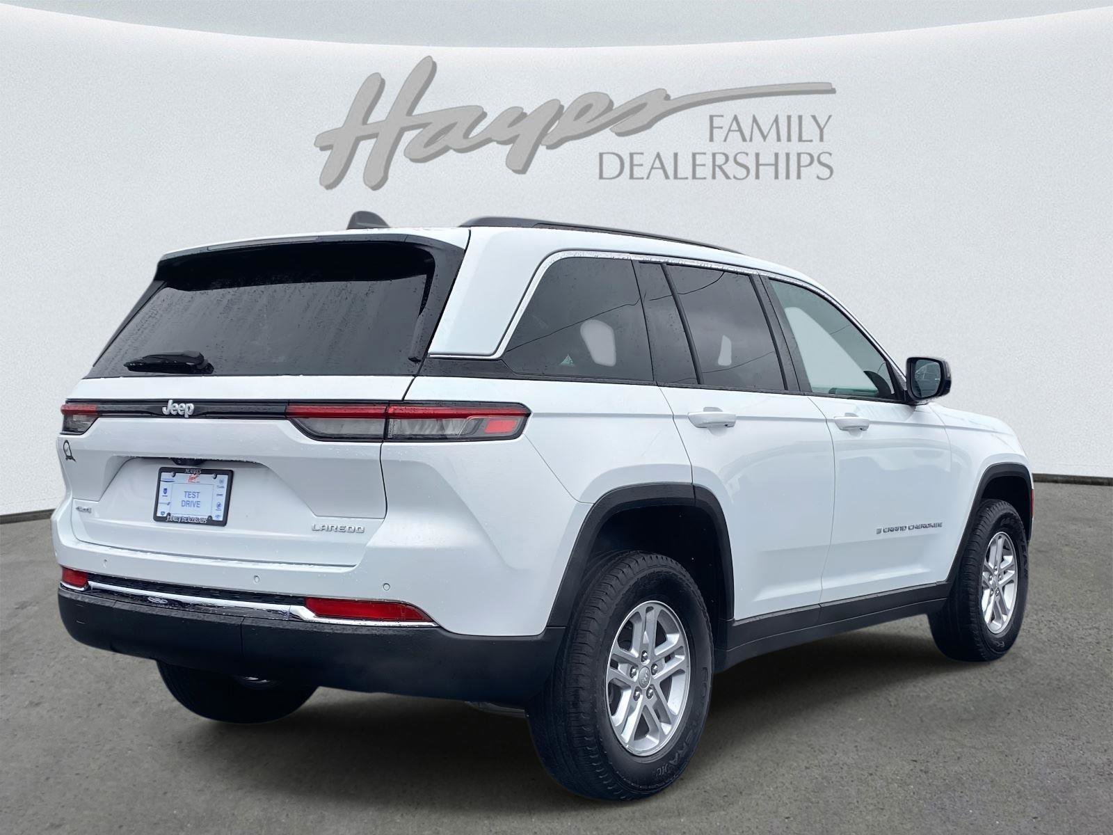 Certified 2024 Jeep Grand Cherokee Laredo image 43