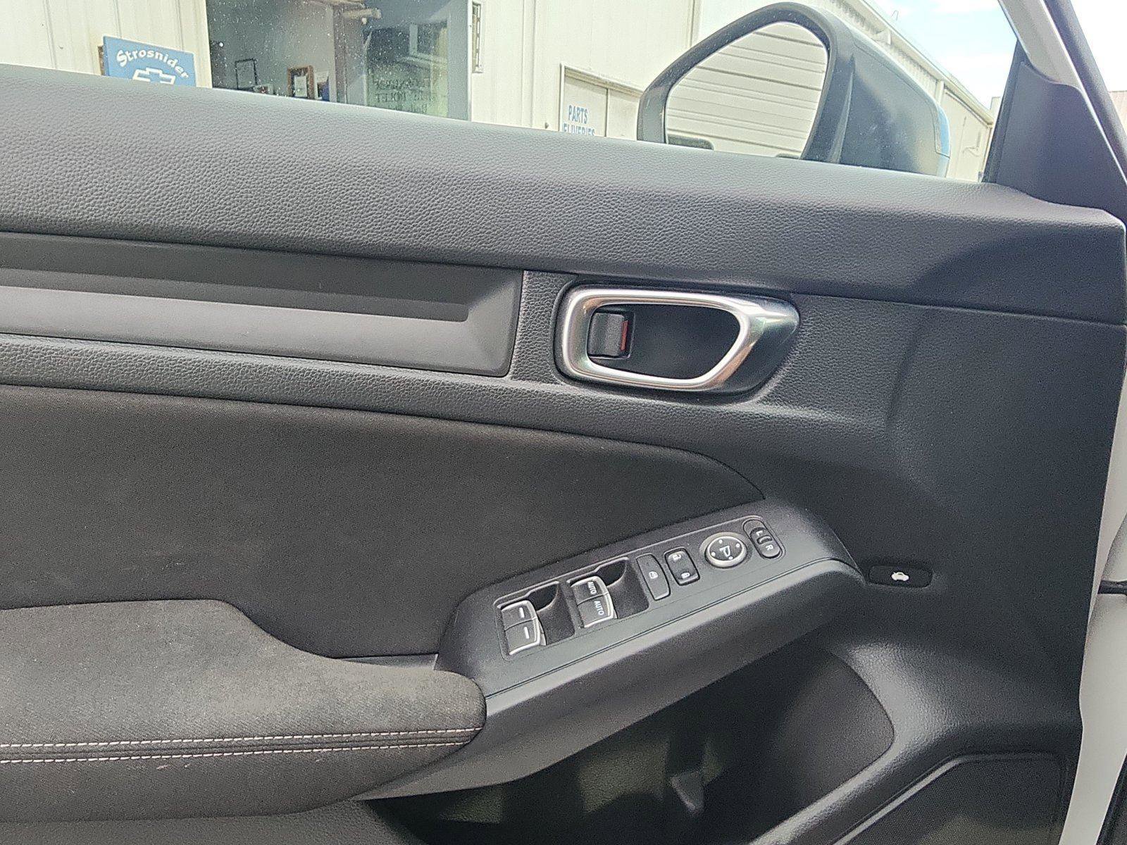 Used 2023 Honda Civic Sport image 15