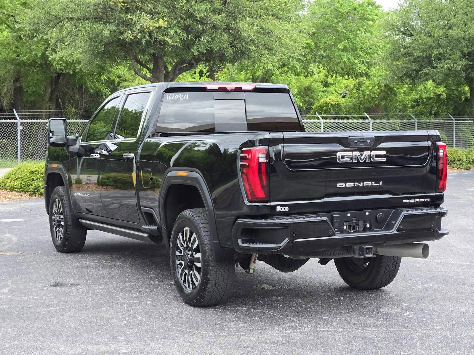Certified 2024 GMC Sierra 2500 Denali Ultimate w/ Max Trailering Package image 5