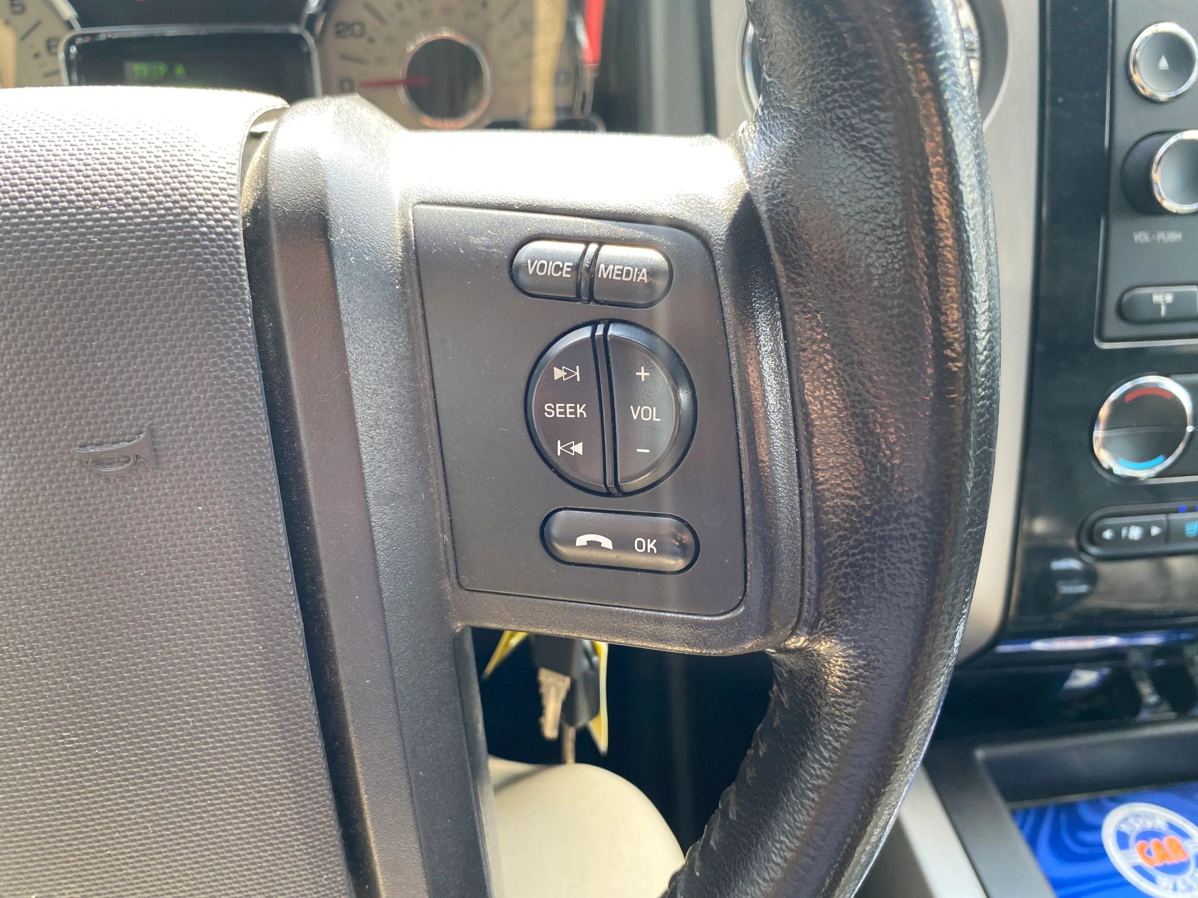 Used 2013 Ford Expedition Limited image 21