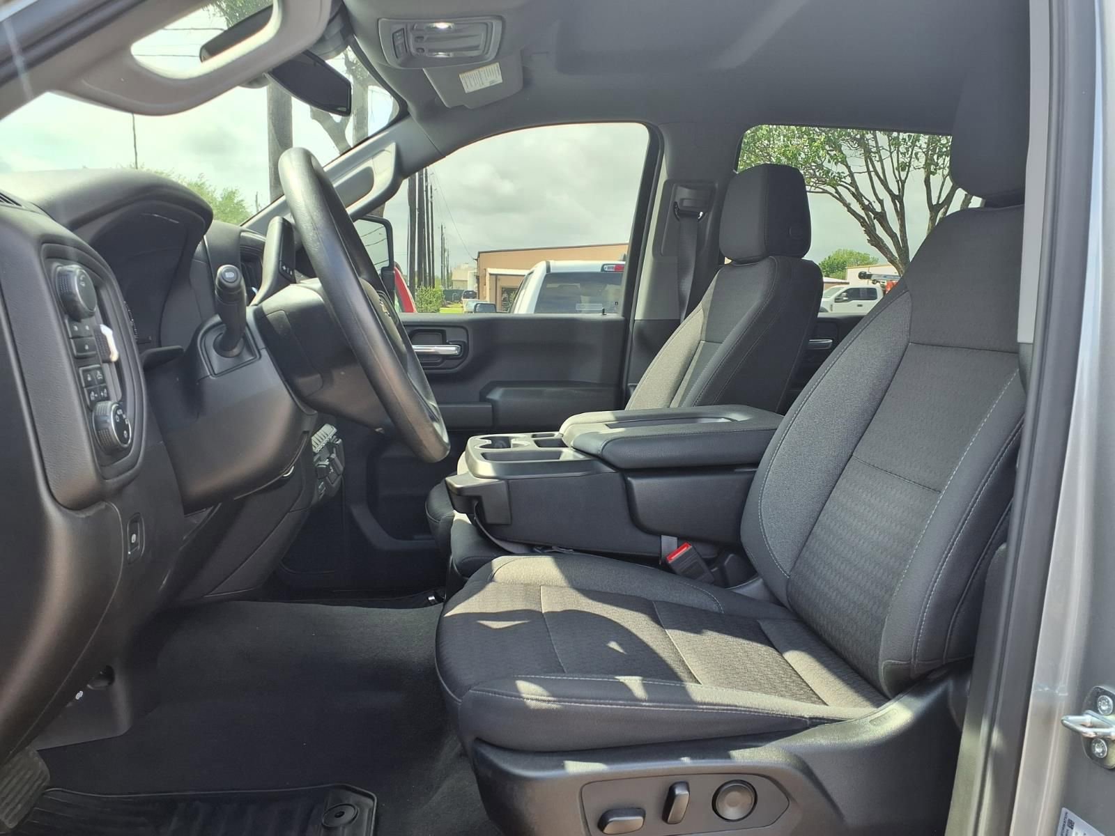 Used 2024 Chevrolet Silverado 2500 Custom w/ Custom Value Package image 17