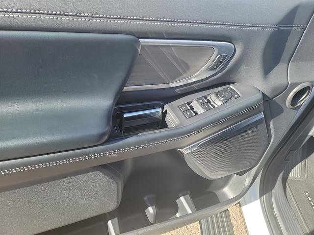 Used 2025 Ford Expedition Max Platinum AWD/4WD image 13