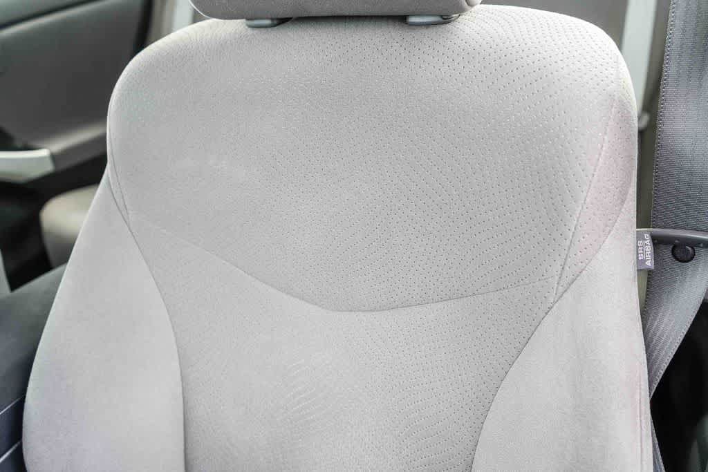 Used 2015 Toyota Prius Two w/ Preferred Accessory Package FWD image 24