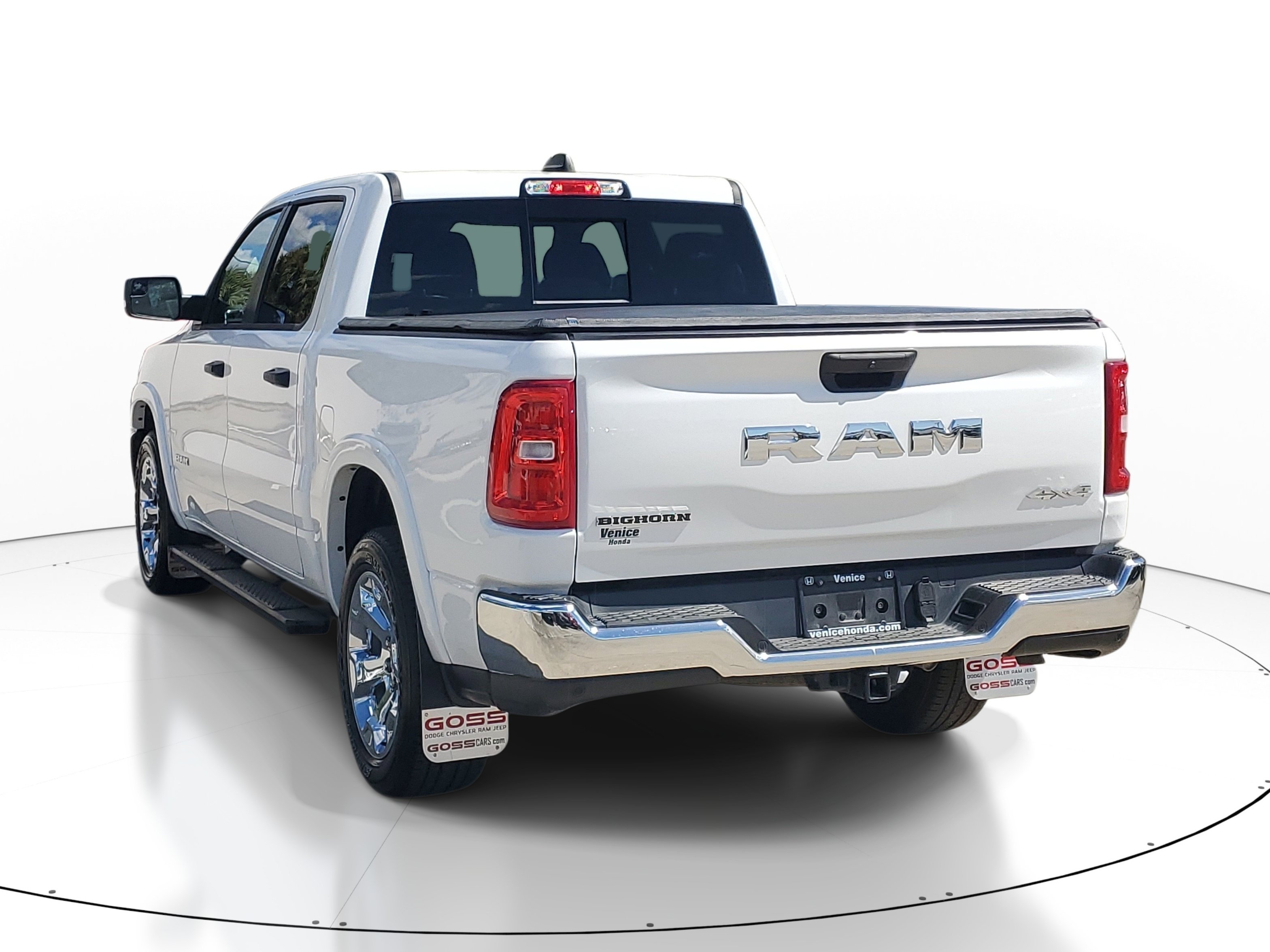 Used 2025 RAM 1500 Big Horn AWD/4WD image 4