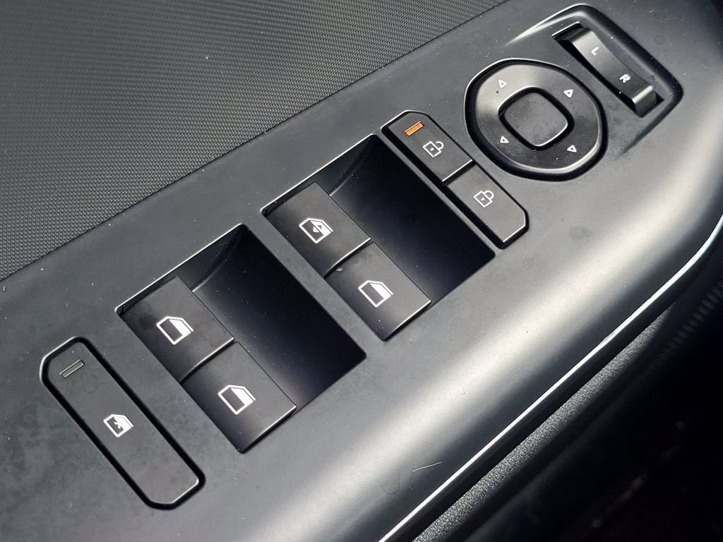 Used 2025 Kia K4 FWD image 25