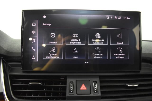 Used 2023 Audi Q5 2.0T Premium w/ Convenience Package AWD/4WD image 21