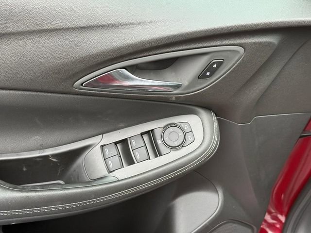 Used 2025 Buick Encore GX Preferred image 17