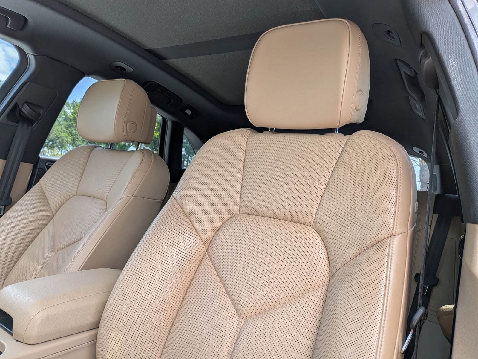 Used 2019 Porsche Macan AWD/4WD image 5