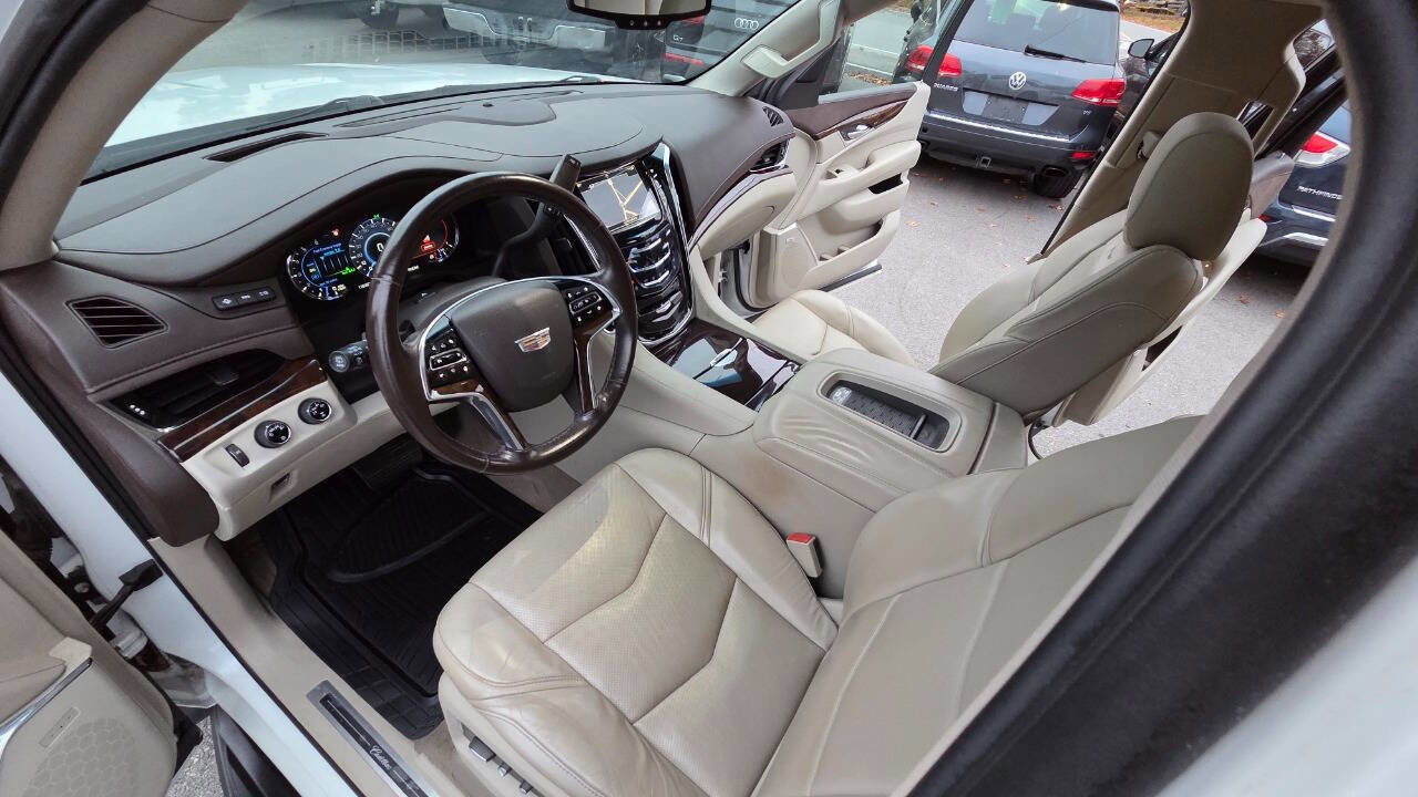 Used 2016 Cadillac Escalade ESV Premium image 25