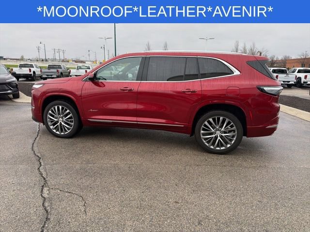 Used 2025 Buick Enclave Avenir AWD/4WD image 9