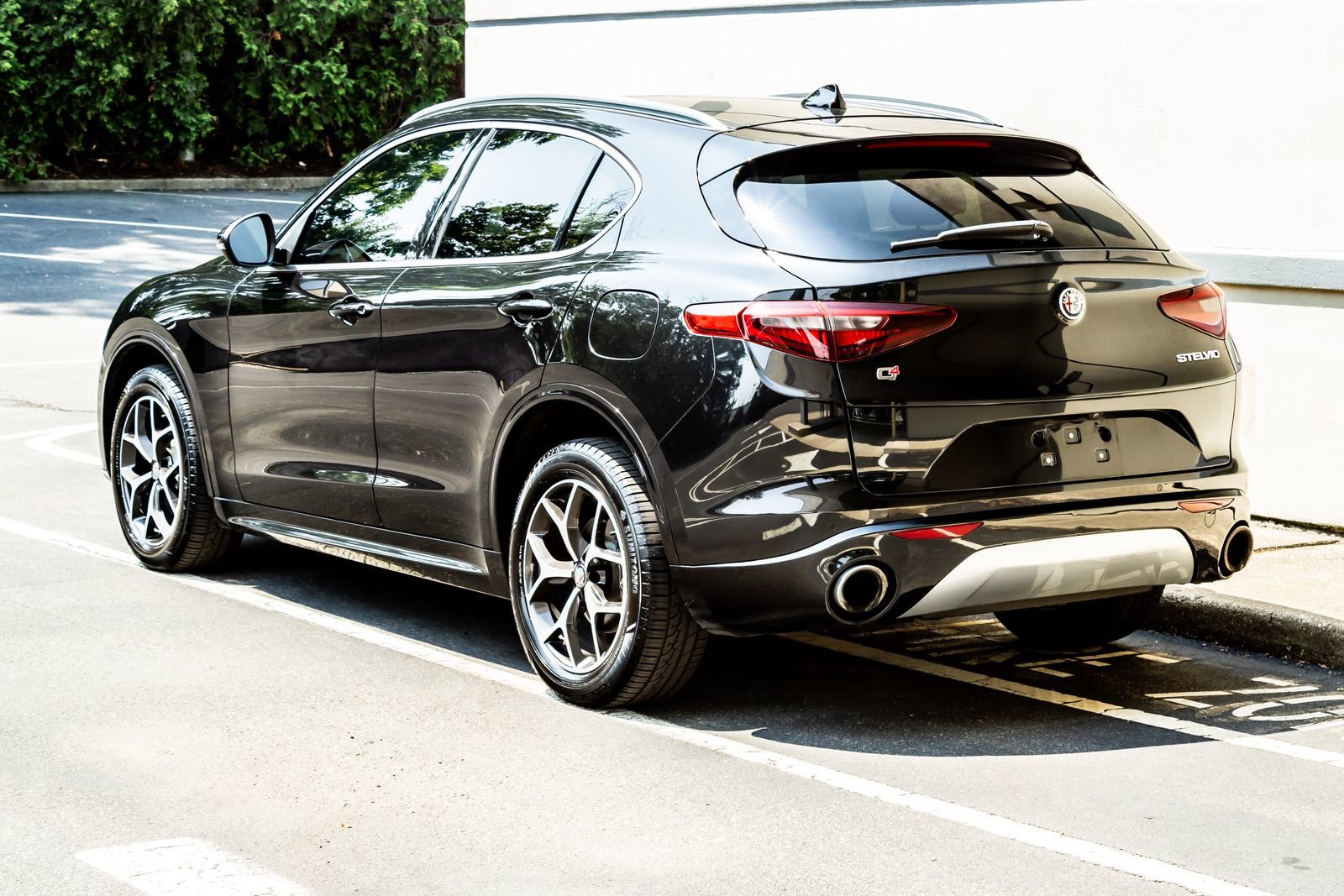 Used 2021 Alfa Romeo Stelvio Ti AWD/4WD image 6